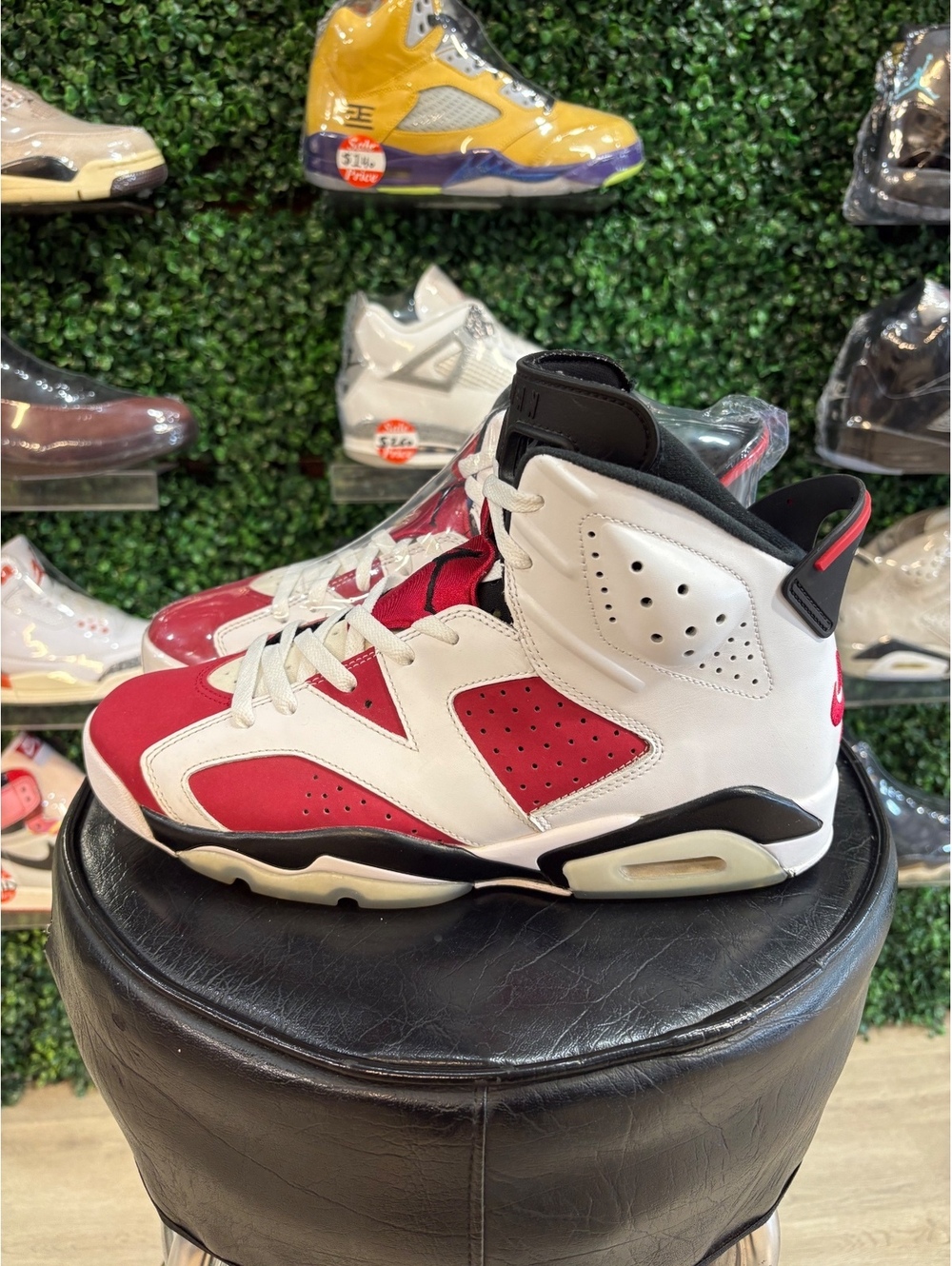 Air Jordan 6 Retro “Carmine” Men’s 10.5 2021
